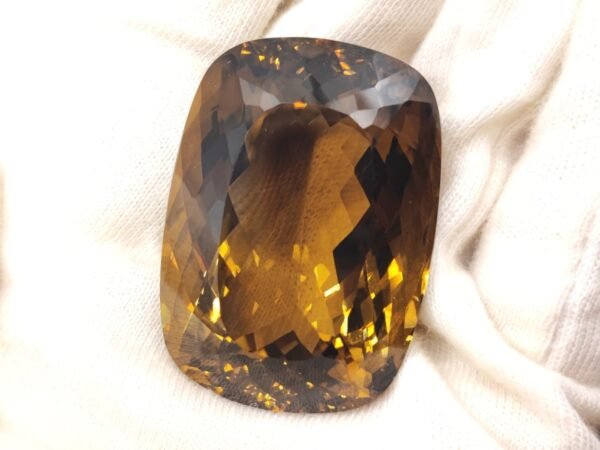 Quartz Fumé 154.62 Carats