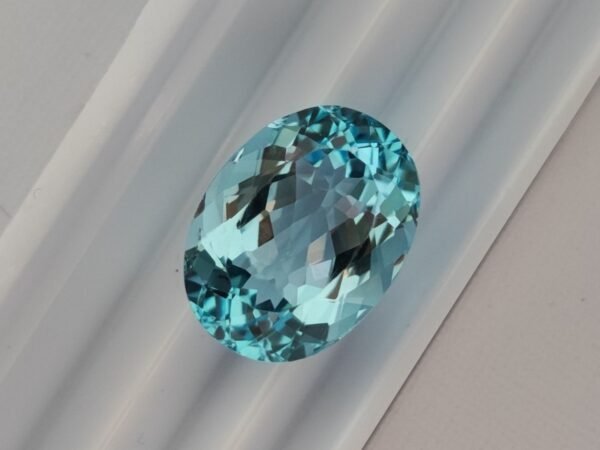 Blue Topaz 12.55 Carats - The Fine Gems - oval cut gemstone from brazil - blue precious stone for collection and jewelry
