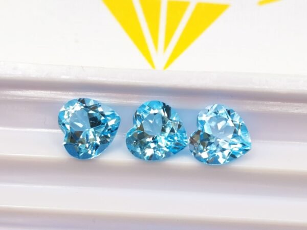 6.70 sky blue topaz 6.70 sky blue topaz heart cut - gemstone for collection and jewelry