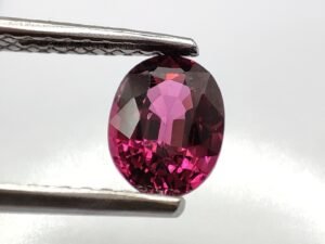 Rhodolite 1.90 Carat - The Fine Gems - natural pink cherry garnet oval cut
