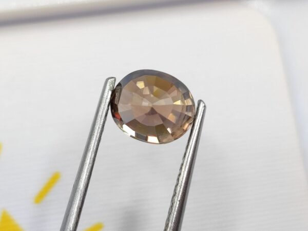 Natural brown Zircon from cambodia - oval cut - gemstones for collection and jewelry