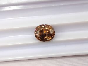 Natural brown Zircon from cambodia - oval cut - gemstones for collection and jewelry
