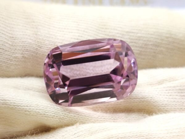 Kunzite 35.18 Carats - The Fine Gems Natural Kunzite from Brazil, cushion cut . Precious pink gemstone for collection and jewelry