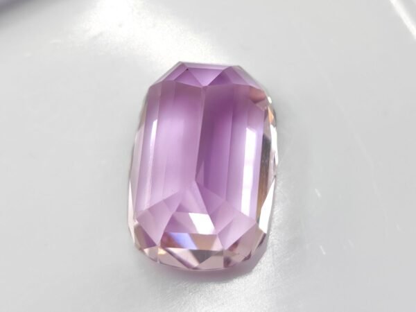 Kunzite 35.18 Carats - The Fine Gems Natural Kunzite from Brazil, cushion cut . Precious pink gemstone for collection and jewelry