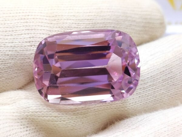Kunzite 35.18 Carats - The Fine Gems Natural Kunzite from Brazil, cushion cut . Precious pink gemstone for collection and jewelry
