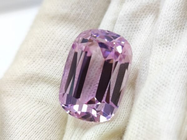 Kunzite 35.18 Carats - The Fine Gems Natural Kunzite from Brazil, cushion cut . Precious pink gemstone for collection and jewelry