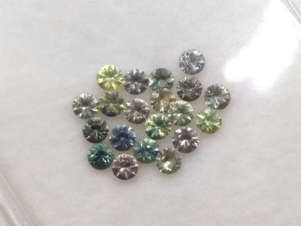 Sapphire 2.10 Carats - The Fine Gems Natural round brillant cut Sapphire 2.10 Carats - The Fine Gems