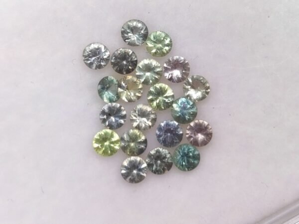 Sapphire 2.10 Carats - The Fine Gems Natural round brillant cut Sapphire 2.10 Carats - The Fine Gems