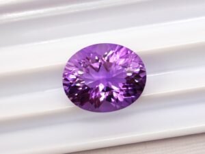Amethyst 5.25 Carats - The Fine Gems natural amethyst oval cut - Uruguay - 5.25 carats