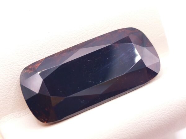 Garnet 51.34 Carats - The Fine Gems Natural cushion cut Garnet from mozambique - impressive gemstone