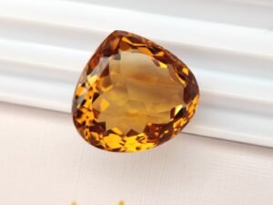 Citrine 19.79 Carats - The Fine Gems Citrine 19.79 Carats - The Fine Gems - Pear cut - golden yellow natural gemstone