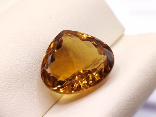 Citrine 19.79 Carats - The Fine Gems - Pear cut - golden yellow natural gemstone