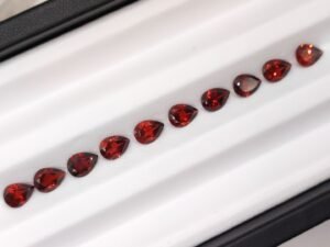 Garnet 8.24 Carats - The Fine Gems Pear cut natural red precious gemstone from mozambique - natural garnet calibrated