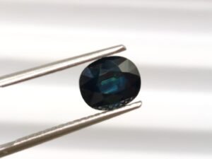 Saphir 3.30 Carats - The Fine Gems - blue natural sapphire from tanzania