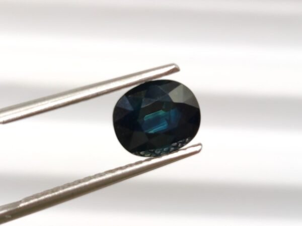 Saphir 3.30 Carats - The Fine Gems - blue natural sapphire from tanzania