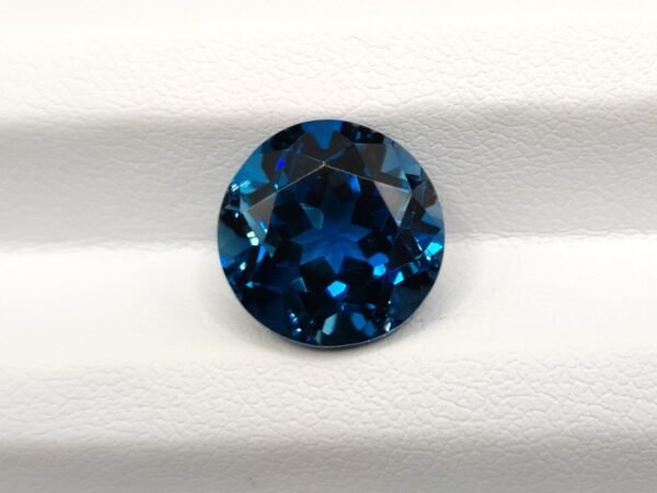 London blue Topaz 7.32 Carats - The fine Gems - Round cut gemstone for collection and jewelry