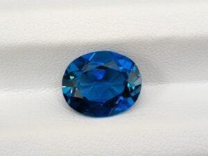 London blue Topaz 4.30 Carats - The Fine Gems - Oval cut gemstone for collection and jewelry
