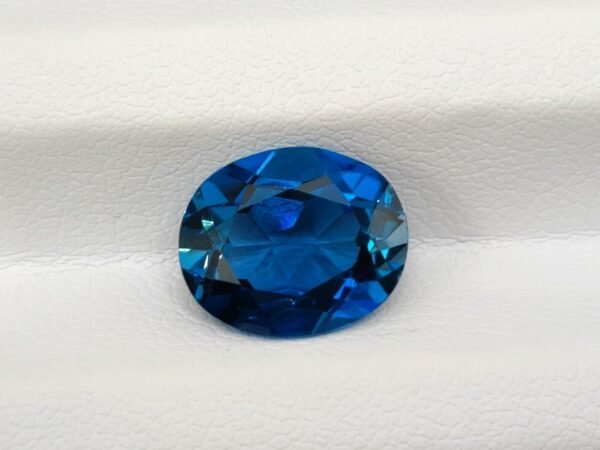 London blue Topaz 4.30 Carats - The Fine Gems - Oval cut gemstone for collection and jewelry