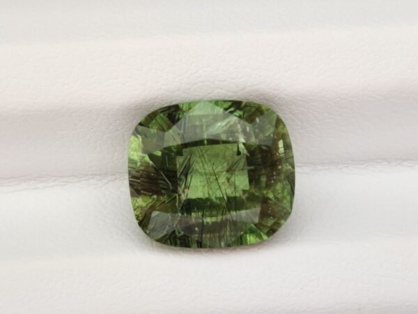 Natural Peridot 8.50 Carats – The Fine Gems Natural Peridot 8.50 Carats - The Fine Gems - ludgiwite natural peridot rutile