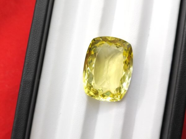 Quartz Lemon 38.54 Carats