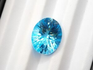Topaze bleue 19.74 Carats - TFG Topaze bleue 19.74 Carats taille ovale du Brésil