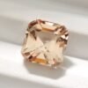 Imperial Topaz 12.53 Carats Topaze impériale 12.53 Carats taille octogonale aux reflets champagne et pêche