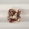 Imperial Topaz 12.53 Carats Topaze impériale 12.53 Carats taille octogonale aux reflets champagne et pêche