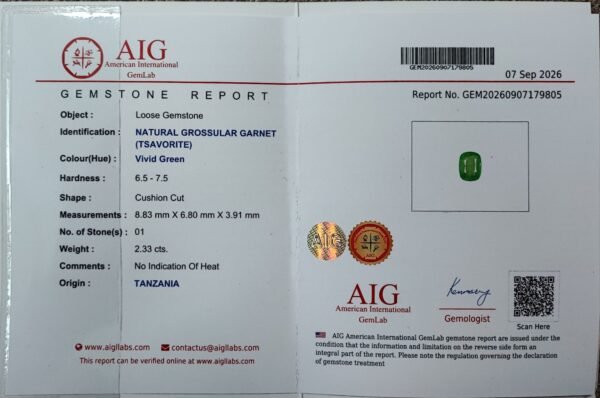 Certificat Tsavorite 2.33 Carats Certificat AIG tsavorite naturelle 2.33 carats de Tanzanie taille coussin